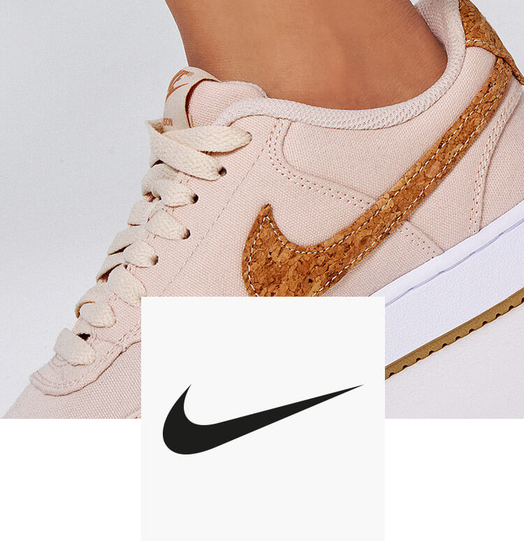 Luiheid onaangenaam Ga op pad Nike Sneakers voor Dames, Heren en kids kopen? | vanHaren